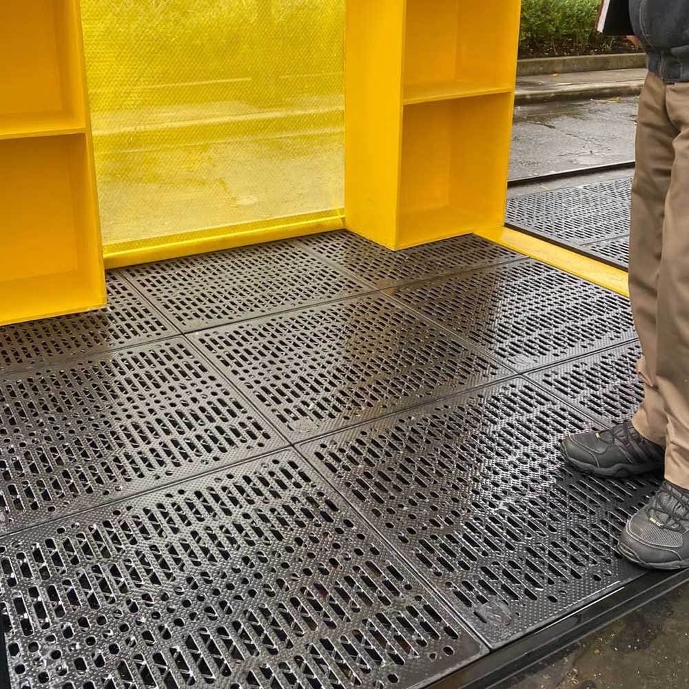 PISO PLASTICO